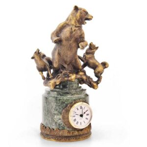 Бронзовые каминные часы охота на медведя